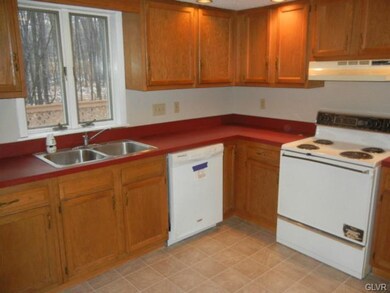 1018 S 10th St, Emmaus, PA 18049 - photo 3
