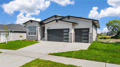 9638 Watermeadow Cir, Johnston, IA 50131 - photo 2