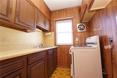 36 Hanover Ave, Pawtucket, RI 02861 - photo 6