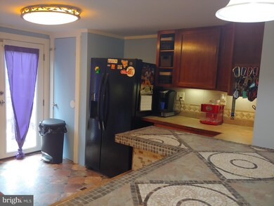 1504 Flanders Ln, Harwood, MD 20776 - photo 2