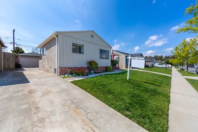 4809 Castana Ave, Lakewood, CA 90712 - photo 2