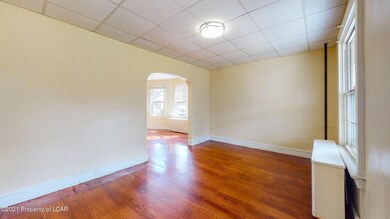 10 Oxford St, Hanover Township, PA 18706 - photo 4