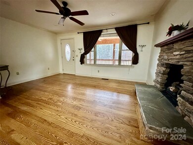 1942 Old Highway 221, Marion, NC 28752 - photo 3