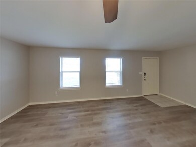 4301 Sheldon Dr, Granbury, TX 76049 - photo 4