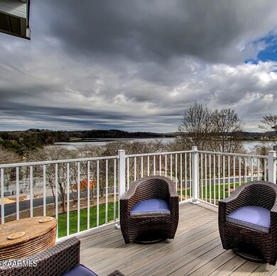 2 Deck View