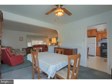 921 Brighton Ave, Reading, PA 19606 - photo 6