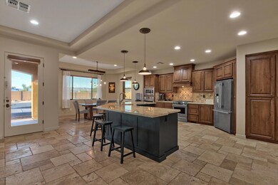 812 W Desert Ranch, Phoenix kitchen