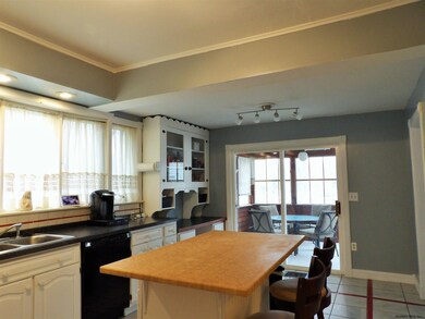 37 Hillview Ave, Rensselaer, NY 12144 - photo 6