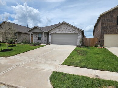 18111 Robin Creek Dr, Hockley, TX 77447 - photo 2