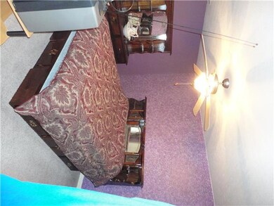 Master Suite with Walk-in Closet. One wall Sponge Paint treatment