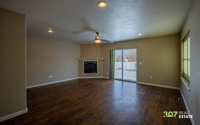 258 Robert St, Cody, WY 82414 - photo 4
