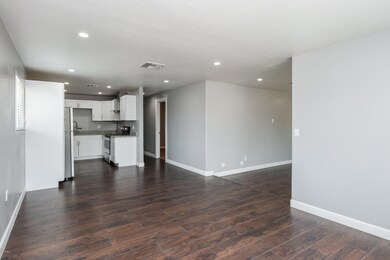 005-photo-breakfast-nook-6107383