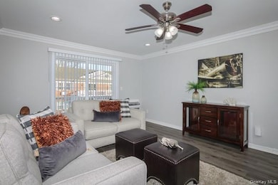 70 Middleton Rd unit SF06, Bohemia, NY 11716 - photo 5