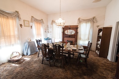 215 Paris St, Ladonia, TX 75449 - photo 4