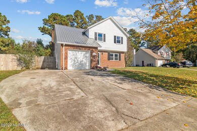 211 Spruce Ct, Jacksonville, NC 28546 - photo 3