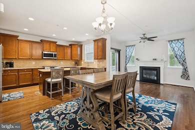 7308 Mockingbird Cir, Glen Burnie, MD 21060 - photo 6