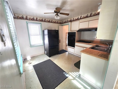 20921 Westport Ave, Euclid, OH 44123 - photo 3