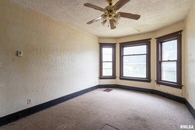 2104 Telegraph Rd, Davenport, IA 52804 - photo 4