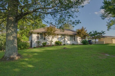 803 Cowan Ave, Shelbyville, TN 37160 - photo 3