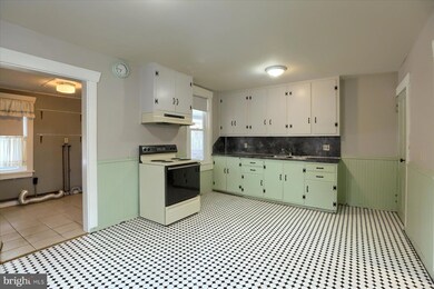 219 S State St, Brownstown, PA 17540 - photo 5