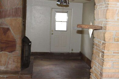 126 E Ivy St, Mesa, AZ 85201 - photo 2