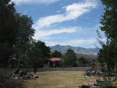 320 Holland Dr, Mount Vernon, OR 97865 - photo 6