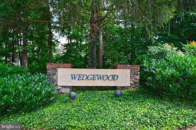 1301 Wedgewood Manor Way, Reston, VA 20194 - photo 3