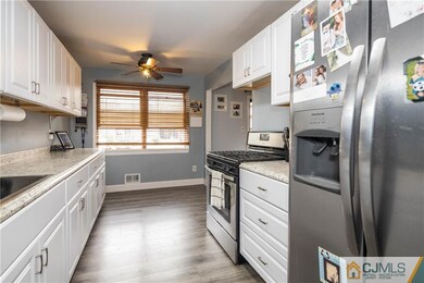 0-93A Beverly Hill Terrace unit 9301, Woodbridge Proper, NJ 07095 - photo 4