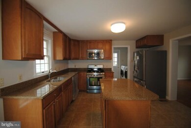 402 Glyndon St SE, Vienna, VA 22180 - photo 5