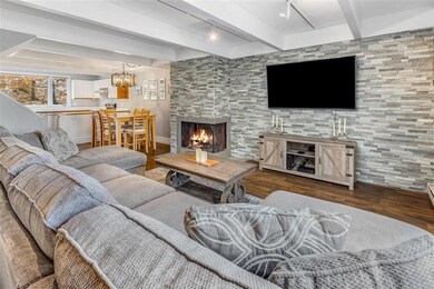 5 Stratton Rd W unit 5, Winhall, VT 05340 - photo 2