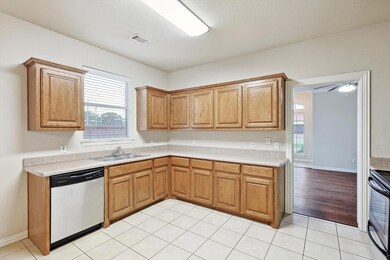 3008 Spring Valley Dr, Bedford, TX 76021 - photo 3