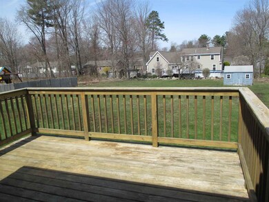 17 Crockett St, Rochester, NH 03867 - photo 5