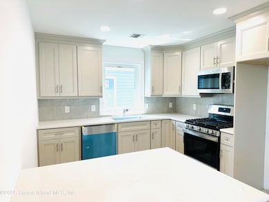 76B2-KITCHEN