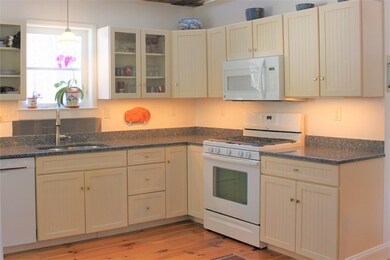 60 Kettle Rock Rd, Epsom, NH 03234 - photo 2