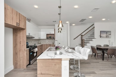 851 S Victory Dr unit A, Houston, TX 77088 - photo 5