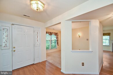 193 Victoria Ct unit 142, Doylestown, PA 18901 - photo 2