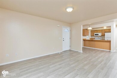 19-Living Room 20201009-DW-8317