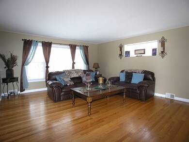 unlisted-address, Westchester, IL 60154 - photo 4