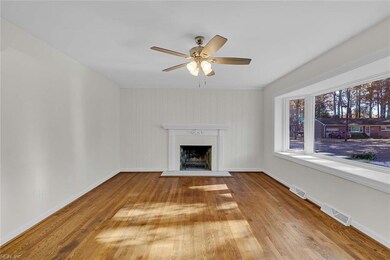 21 Frederick Dr, Newport News, VA 23601 - photo 6