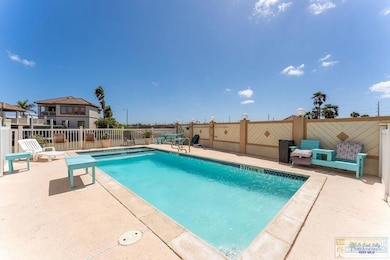 1506 Hwy 100 unit 305, Port Isabel, TX 78578 - photo 2