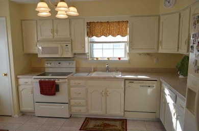 11 Emory Ln, Mount Laurel, NJ 08054 - photo 4