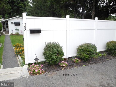 35 W Union St, Tamaqua, PA 18252 - photo 2