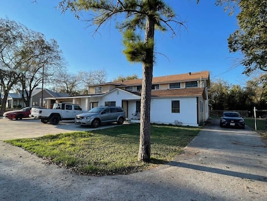 613 Central Texas Expy unit A, B & C, Lampasas, TX 76550 - photo 2