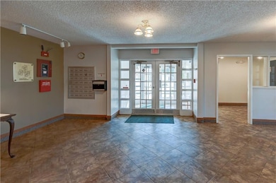 8001 Westridge Rd unit 203, Raytown, MO 64138 - photo 4