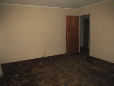 610 Henley St, Manchester, TN 37355 - photo 2