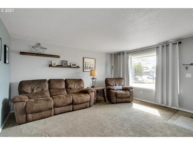 3259 West Place, Hubbard, OR 97032 - photo 2