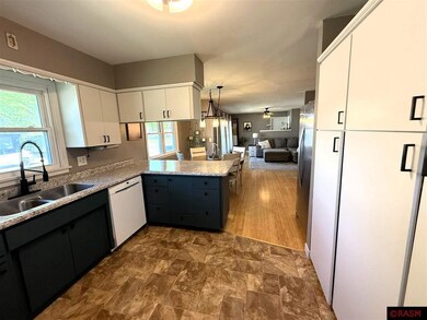 24 Hazelwood Ave, New Ulm, MN 56073 - photo 5