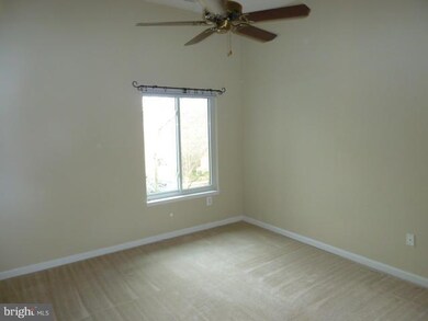 11041B Villaridge Ct unit B, Reston, VA 20191 - photo 5