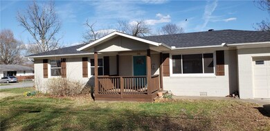 316 Crestview Dr, Bentonville, AR 72712 - photo 2