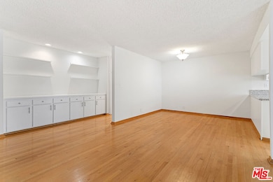 11916 Goshen Ave unit 5, Los Angeles, CA 90049 - photo 4